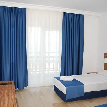 Resort Club Blue White 4*