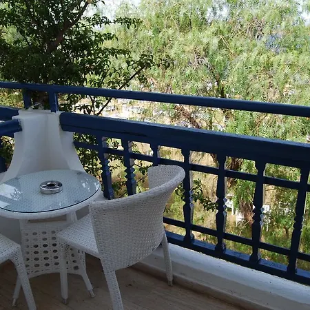 Club Blue White Resort Turgutreis