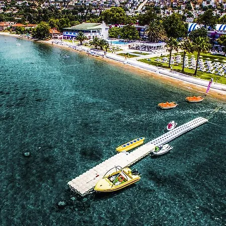 Resort Club Blue White 4*