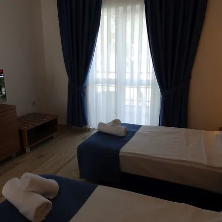 Club Blue White 4*
