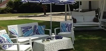 Resort Club Blue White