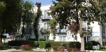 Resort Club Blue White