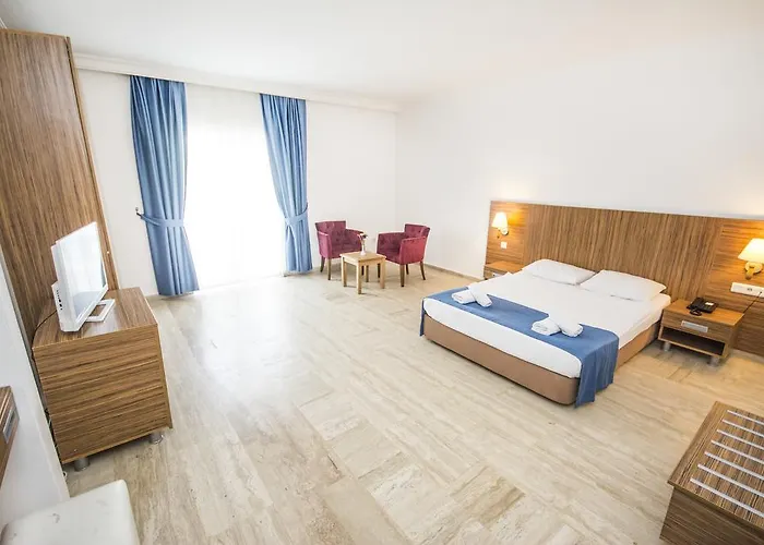Complex Club Blue White 4*