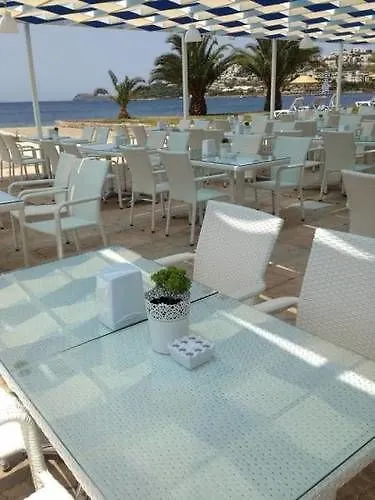 Club Blue White Complex